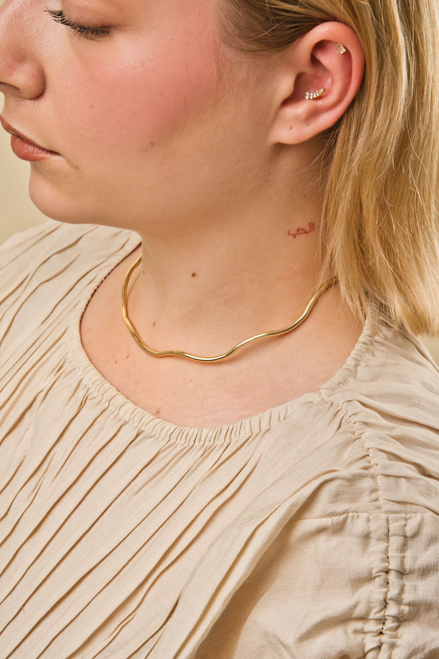 Wave Choker Gold