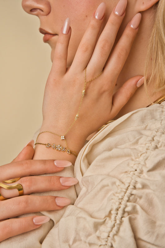 Petite Flower Fingerkette