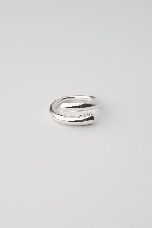 Double Twist Ring